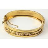 Gold hinged 'Mizpah'bangle tested to 9ct approx. 17.