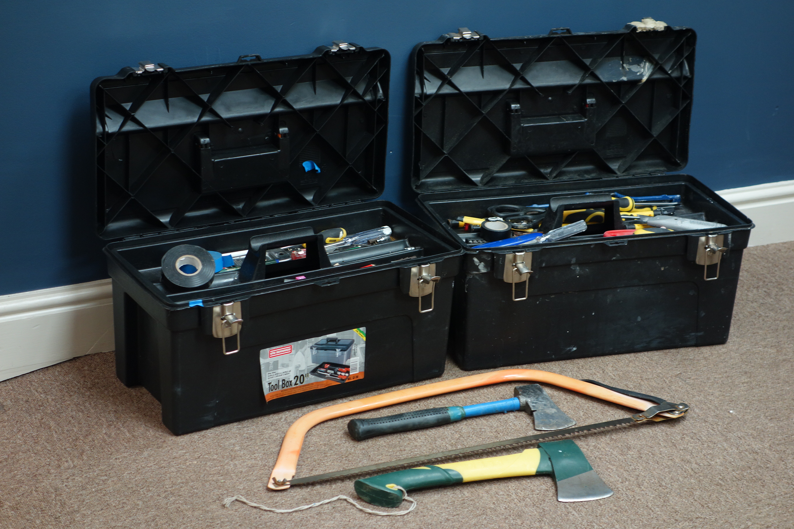 Stanley tool box and three other tool boxed with various tools and Faithfull multi-beam laser level - Bild 2 aus 2