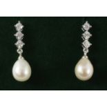 Pair of pearl cocktail ear-rings stamped 925 Condition Report <a href='//www.