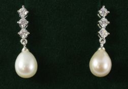 Pair of pearl cocktail ear-rings stamped 925 Condition Report <a href='//www.