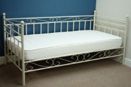Cream finish 3' single metal day bed with mattress