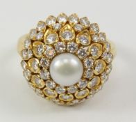 Pearl and diamond cluster ring tested to 18k Condition Report <a href='//www.