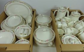 Royal Albert 'Belinda' tea, coffee and dinnerware,