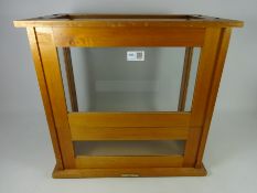 Table top balance display cabinet Condition Report <a href='//www.davidduggleby.