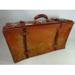 Vintage leather suitcase Condition Report <a href='//www.davidduggleby.