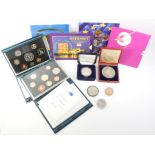 Brilliant uncirculated coin sets 1997 Hong Kong and Guernsey, ECU mint set 1992,