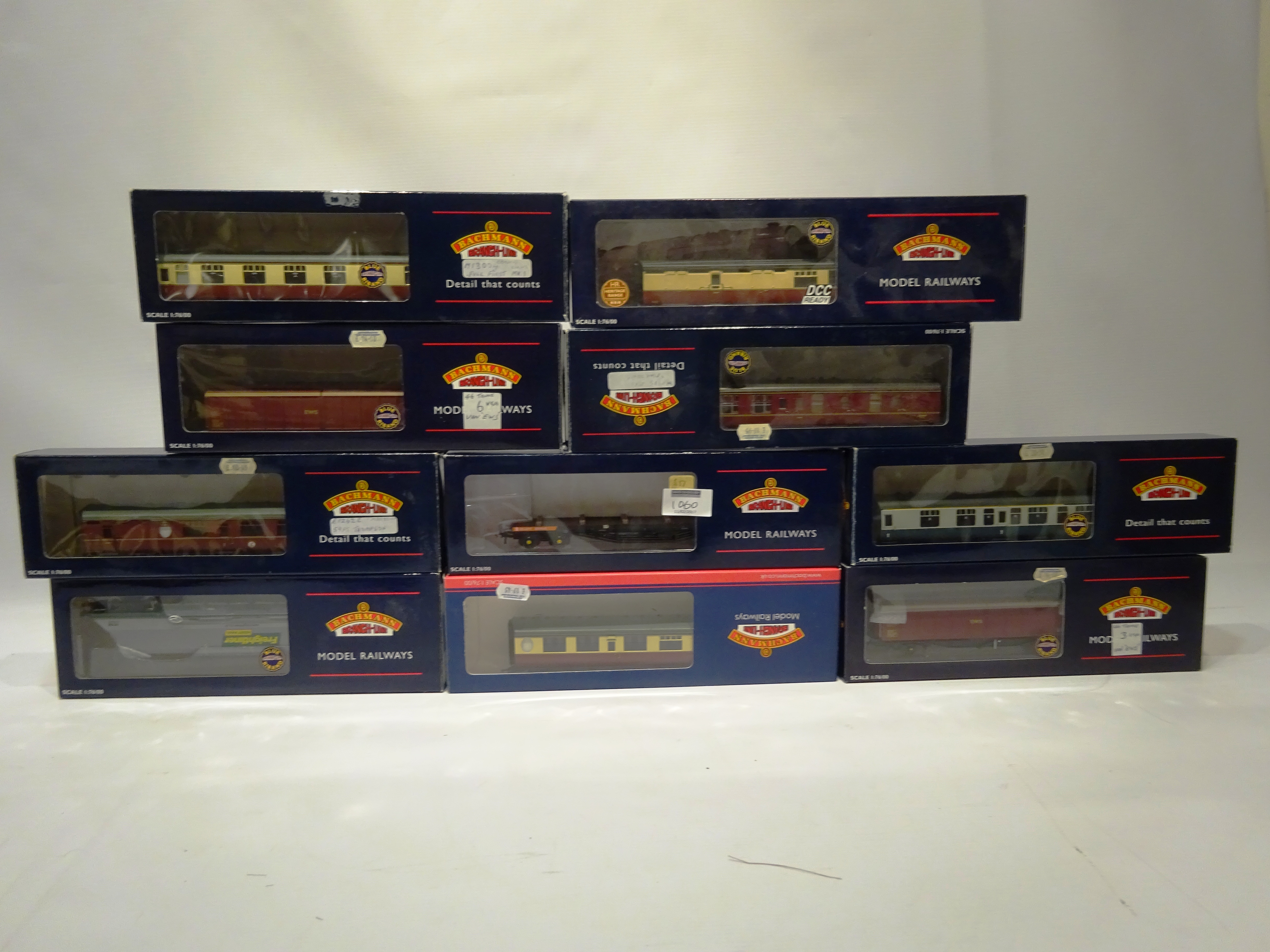 Bachmann Rolling Stock including VGA Sliding Wall Van EWS, BDA Bogie Bolster wagon, Carriages etc, - Image 2 of 2