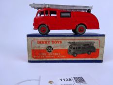 Dinky Diecast model Fire Engine with Extending Ladder 555,