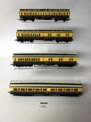 Hornby OO Gauge Rolling Stock: GWR Clerestory Brake Coach & 3rd Class Coach,