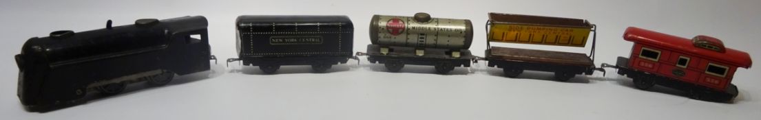 Louis Marx tinplate clockwork O Gauge freight train set comprising black Commodore engine & New