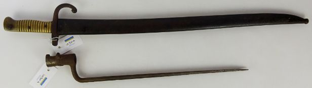 WW1 French bayonet with brass grip, steel blade engraved Juillet 1874 & stamped M,