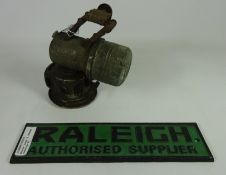 Bicycle Lamp & Raleigh metal sign (2) Condition Report <a href='//www.