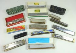 Sixteen various harmonicas including Hohner in one box Condition Report <a