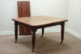 Victorian mahogany telescopic dining table with two leaves, 120cm x 126cm - 182cmc (with leaves),