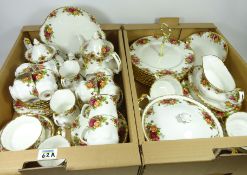 Royal Albert 'Old Country Roses' dinner,