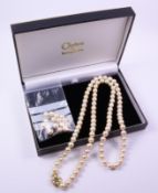 Single row cultured pearl necklace, the stones of approx 6mm dia.