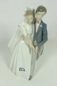 Nao model of a Bride and Groom, H27cm Condition Report <a href='//www.