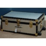 Metal bound travelling trunk with keys, W77cm Condition Report <a href='//www.