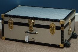 Metal bound travelling trunk with keys, W77cm Condition Report <a href='//www.