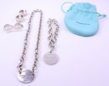 'Return to Tiffany' suite of silver jewellery stamped 925 comprising necklace, bracelet,
