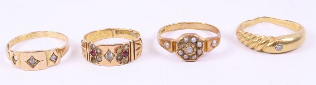 Two stone set Edwardian gold rings hallmarked 15ct approx 4.