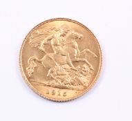 George V gold half sovereign dated 1915 Condition Report <a href='//www.