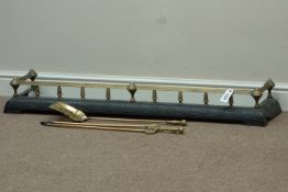 Victorian cast iron & brass fender and two brass fire irons Condition Report <a