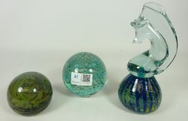 Mdina Seahorse paperweight and two other glass paperweights (3) Condition Report