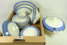 Blue and white 'Princess' pattern dinnerware in one box Condition Report <a