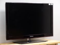 Samsung LE37C580 37'' television with remote (This item is PAT tested - 5 day warranty from date of