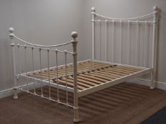 Victorian style cream finish 4' 6'' double bedstead Condition Report <a