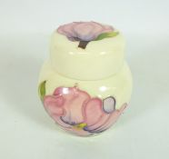 Moorcroft Magnolia pattern ginger jar, H11.5cm Condition Report <a href='//www.