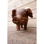 Composite home/garden pig figure, L70cm, H37cm Condition Report <a href='//www.