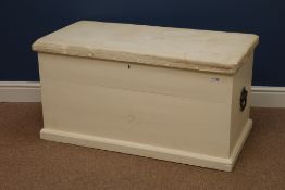 Victorian white painted pine blanket box, W94cm Condition Report <a href='//www.