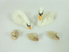 Two Beswick Swans and three Cygnets (5) Condition Report <a href='//www.