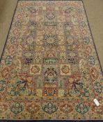 Pakistan rug, finely knotted, decorated with flowers, central medallion,