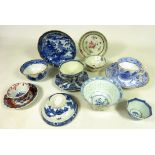 18th/ 19th Century and later Chinese tea bowls,