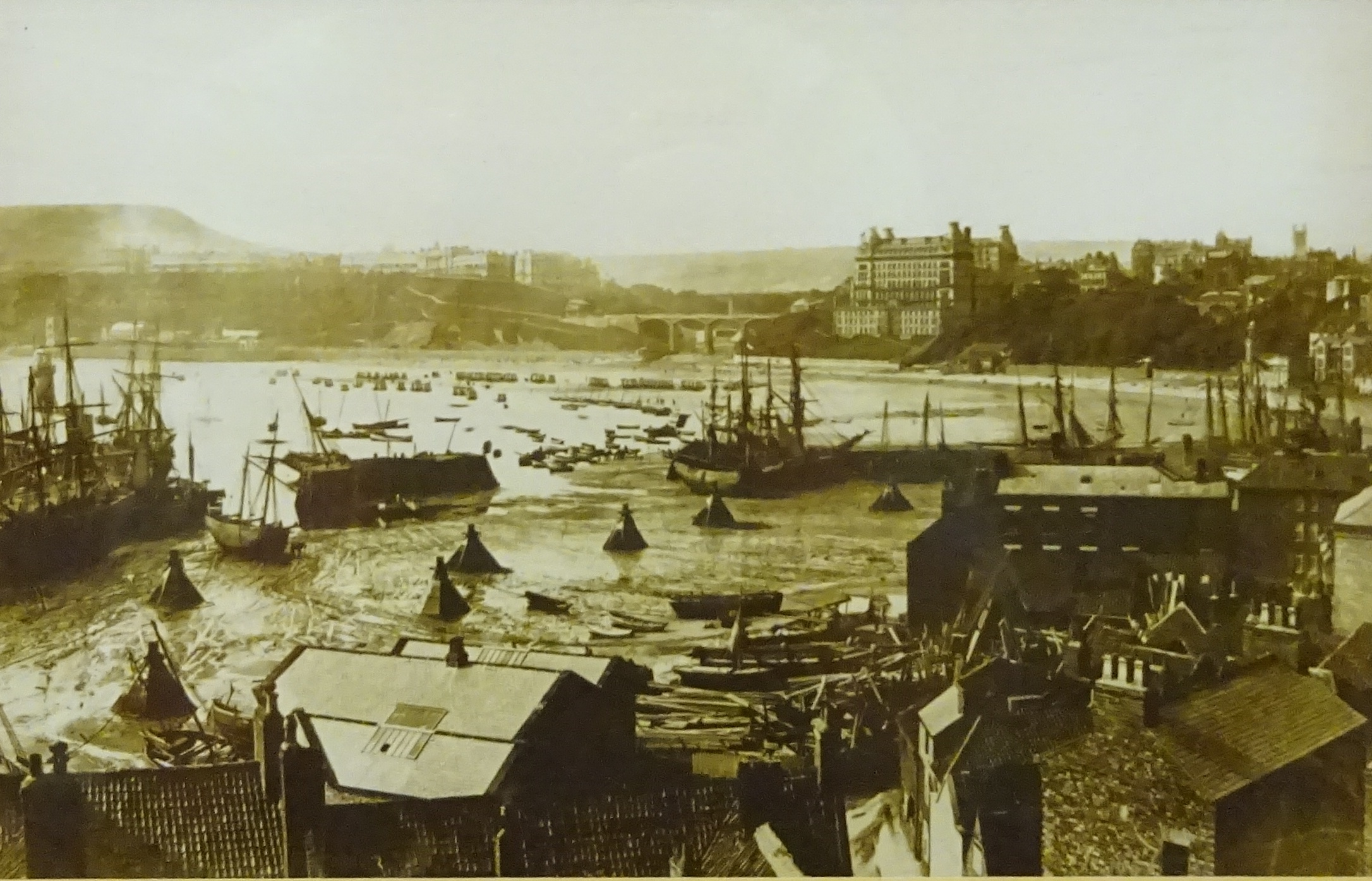 Old Scarborough - View over the Spa, - Bild 4 aus 5