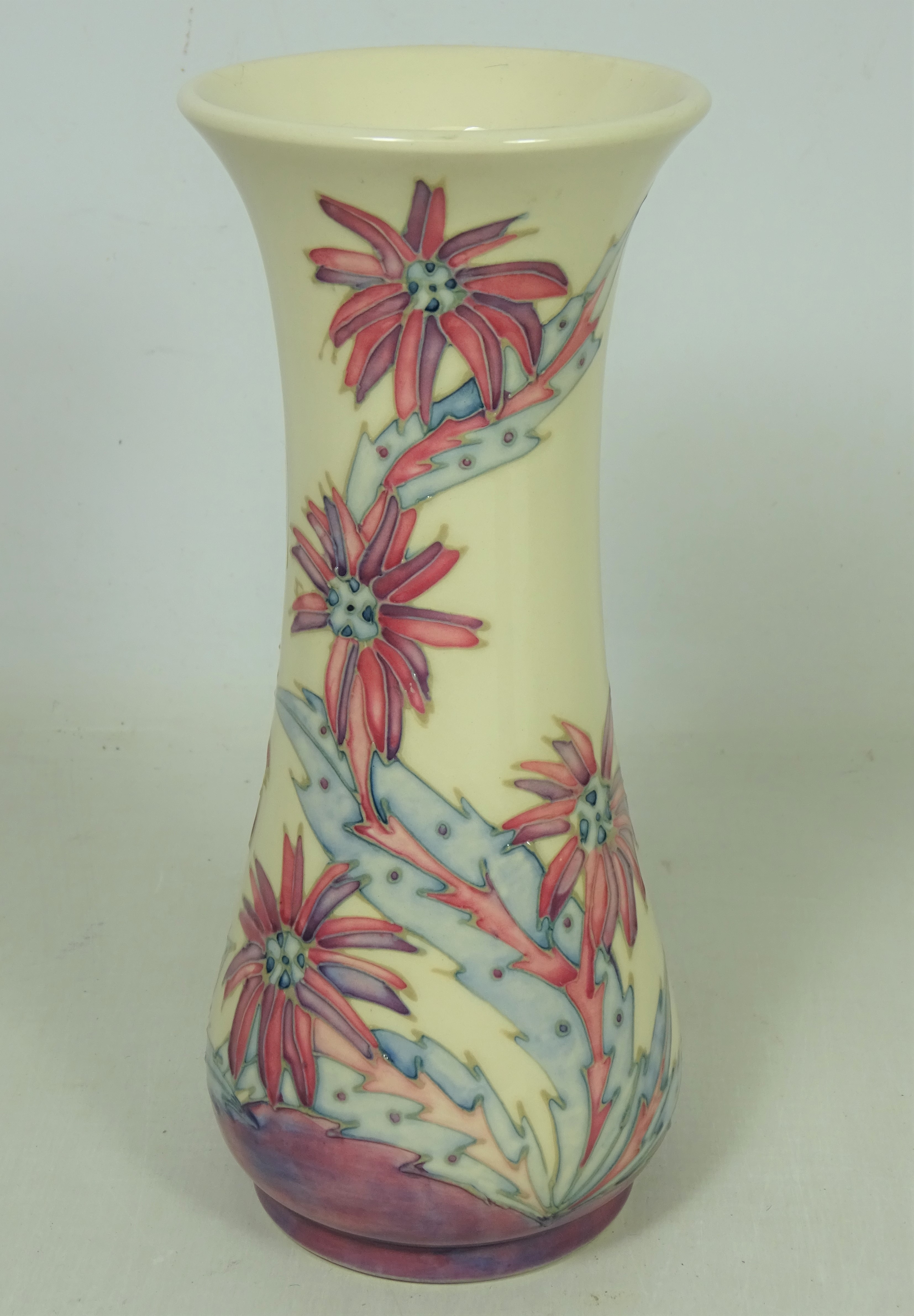 Moorcroft 'Daisy Chain' vase signed WM, H21cm Condition Report <a href='//www.
