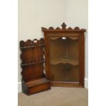 Edwardian oak wall hanging corner cabinet and an oak pipe/spoon rack (2) Condition Report