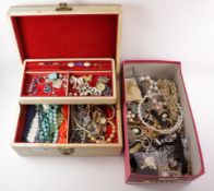 Hallmarked silver and costume jewellery in two boxes Condition Report <a