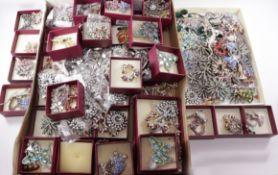 Shop stock costume brooches etc in two boxes Condition Report <a href='//www.