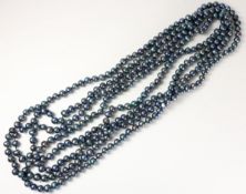Long grey pearl necklace approx 125cm Condition Report <a href='//www.