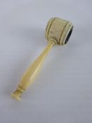 Small Victorian ivory hand held viewer with Stanhope lens, L5cm.