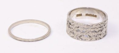 Two hallmarked 18ct white gold bands approx 6.