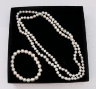 Freshwater pearl necklace,