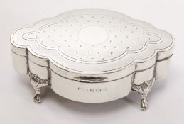 Silver jewellery box on four feet by Sydney & Co Birmingham 1910 Condition Report