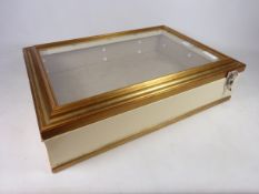 Table top jewellery display cabinet, L58cm Condition Report <a href='//www.