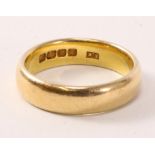 22ct gold wedding band approx 6.1gm Condition Report <a href='//www.