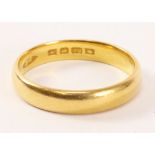 22ct gold wedding band London 1921 approx 4.9gm Condition Report <a href='//www.